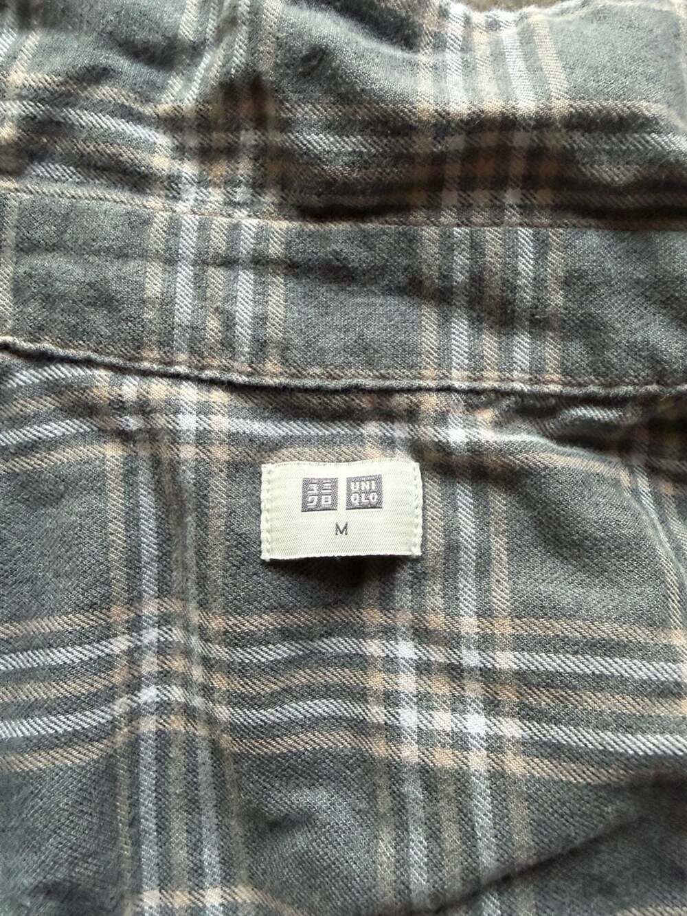 Uniqlo Plaid Button Down Shirt Excellent condition!...